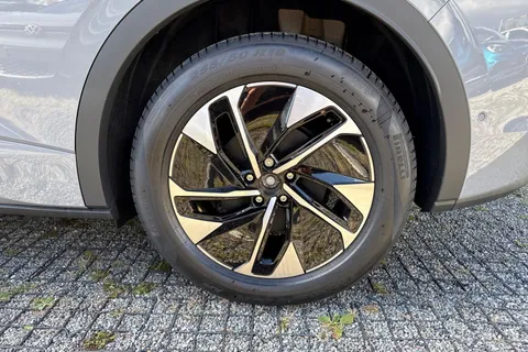 Volkswagen ID.5 Pro 77kWh Match Auto 5dr Thumbnail #11