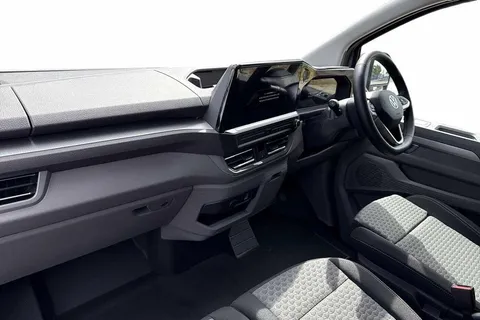 PJ25LWX Volkswagen Transporter T32 Panel Van Commerce Pro SWB 150 PS 2.0 TDI 8sp Automatic 4MOTION Thumbnail #3