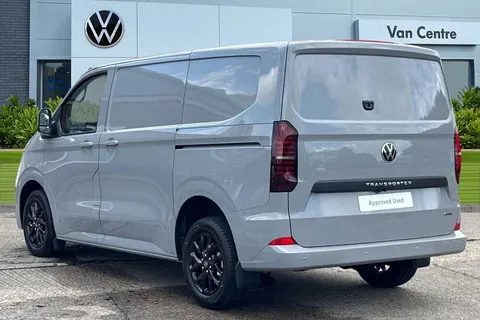 PJ25LWX Volkswagen Transporter T32 Panel Van Commerce Pro SWB 150 PS 2.0 TDI 8sp Automatic 4MOTION Thumbnail #4