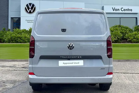 PJ25LWX Volkswagen Transporter T32 Panel Van Commerce Pro SWB 150 PS 2.0 TDI 8sp Automatic 4MOTION Thumbnail #8