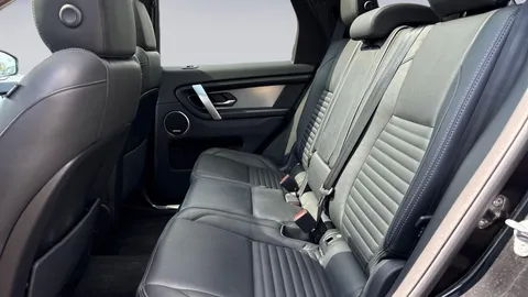 KO73NDN Land Rover Discovery Sport 1.5 P300e 12.2kWh Dynamic HSE Auto 4WD Euro 6 (s/s) 5dr Thumbnail #5