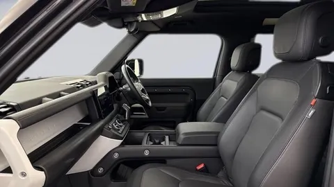 KJ73NTV Land Rover Defender 90 3.0 D250 X-Dynamic HSE 3dr Thumbnail #3