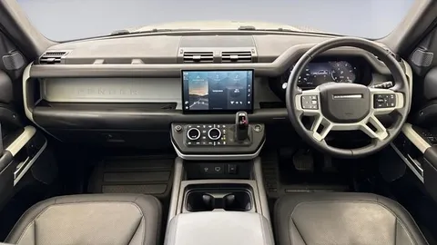 KJ73NTV Land Rover Defender 90 3.0 D250 X-Dynamic HSE 3dr Thumbnail #9