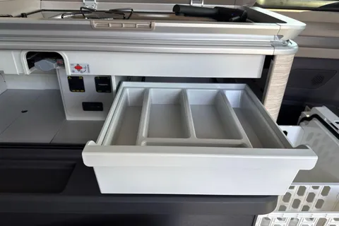 DG75CEK Volkswagen California Ocean T7 SWB 245 PS 1.5 eHybrid DSG - ArtVelours/Power Doors Thumbnail #32