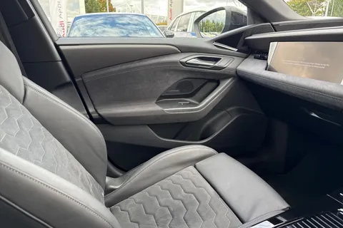 DN25OLX Audi A6 E-Tron Sportback 100kWh Performance Edition 1 Auto 5dr Thumbnail #21