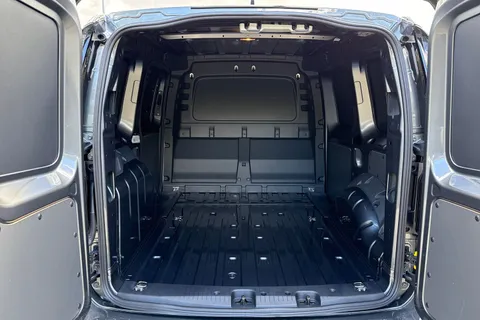 DC25VNS Volkswagen Caddy 2.0 TDI 102PS Commerce Pro Van [Tech Pack] Thumbnail #7