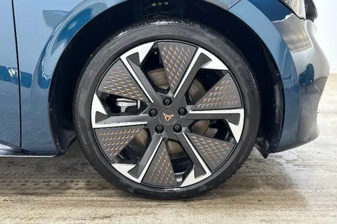 KT74VOV CUPRA Born e-Boost 77kWh V3 Auto 5dr (5 Seat) Thumbnail #6