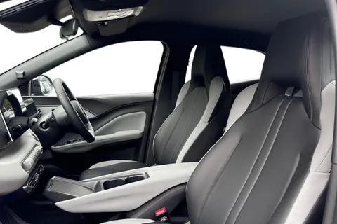 DS25TTF BYD Dolphin Surf 43.2kWh Boost Auto 5dr Thumbnail #12