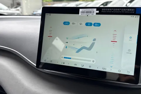 DS25TTF BYD Dolphin Surf 43.2kWh Boost Auto 5dr Thumbnail #20