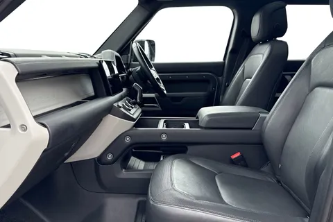 KS23ZCX Land Rover Defender 110 3.0 D300 MHEV X-Dynamic HSE SUV 5dr Diesel Auto 4WD Euro 6 (s/s) (300 ps) Thumbnail #4