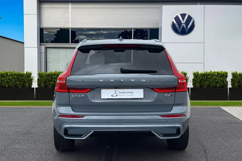 MC71OFH Volvo Xc60 2.0 B4 MHEV R-Design Auto AWD Euro 6 (s/s) 5dr Thumbnail #5