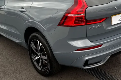 MC71OFH Volvo Xc60 2.0 B4 MHEV R-Design Auto AWD Euro 6 (s/s) 5dr Thumbnail #8