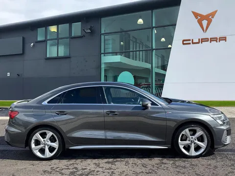 KY70EAK Audi A3 1.5 TFSI 35 S line S Tronic Euro 6 (s/s) 4dr Thumbnail #4