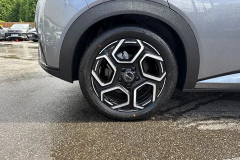  BYD Dolphin 60.48kWh Design Auto 5dr Thumbnail #22