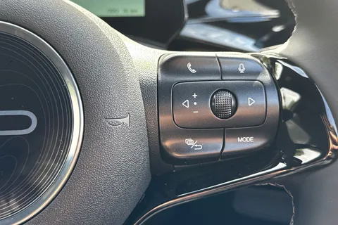  BYD Dolphin 60.48kWh Design Auto 5dr Thumbnail #36