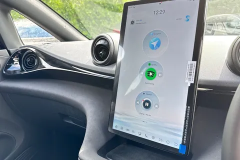  BYD Dolphin 60.48kWh Design Auto 5dr Thumbnail #38