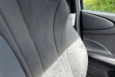  BYD Dolphin 60.48kWh Design Auto 5dr Thumbnail #55