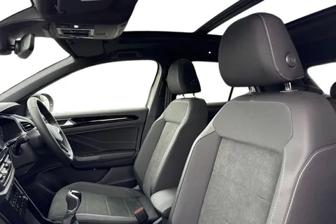  Volkswagen T-Roc 1.0 TSI Style Design Euro 6 (s/s) 5dr Thumbnail #16