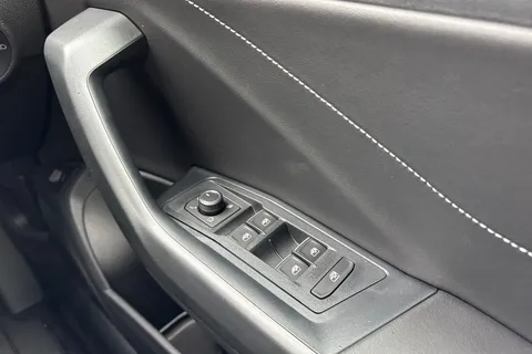  Volkswagen T-Roc 1.0 TSI Style Design Euro 6 (s/s) 5dr Thumbnail #21
