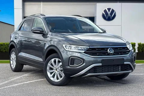 Volkswagen T-Roc 1.5 TSI Match DSG Euro 6 (s/s) 5dr Thumbnail #2