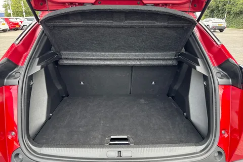 KT24YNA PEUGEOT 2008 1.2 PureTech GT EAT Euro 6 (s/s) 5dr Thumbnail #7