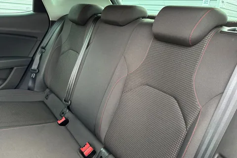 19 of 54 for SEAT Leon 1.5 TSI EVO FR Euro 6 (s/s) 5dr