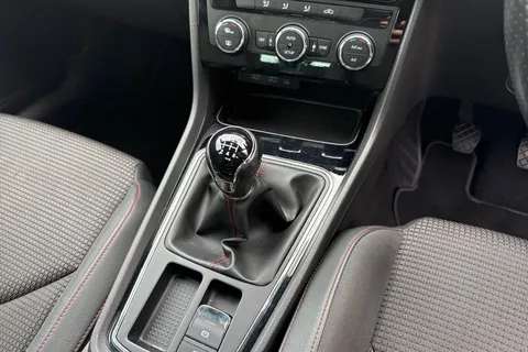 23 of 54 for SEAT Leon 1.5 TSI EVO FR Euro 6 (s/s) 5dr