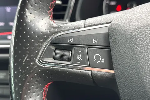 39 of 54 for SEAT Leon 1.5 TSI EVO FR Euro 6 (s/s) 5dr