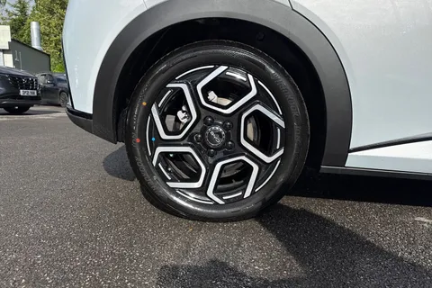 21 of 56 for BYD DOLPHIN 150kW Design 60.4kWh 5dr Auto