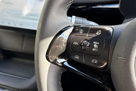 36 of 56 for BYD DOLPHIN 150kW Design 60.4kWh 5dr Auto