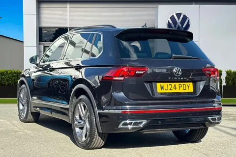 WJ24PDY Volkswagen Tiguan 2.0 TDI R-Line Edition DSG | Sport Suspension | Heated Seats | Driver Assis Thumbnail #3