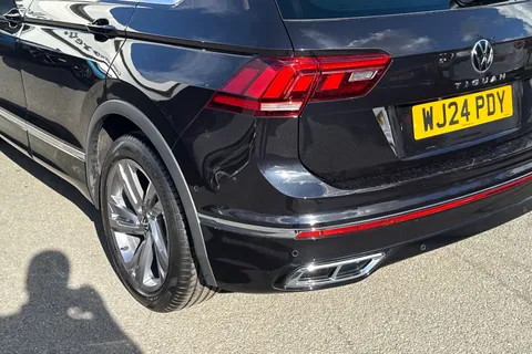 WJ24PDY Volkswagen Tiguan 2.0 TDI R-Line Edition DSG | Sport Suspension | Heated Seats | Driver Assis Thumbnail #8