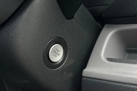 36 of 59 for Volkswagen Cargo Commerce SWB 286 PS 77 kWh - Delivery Mileage