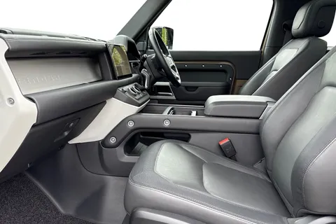 KP24DGU Land Rover Defender 90 3.0 D250 X-Dynamic HSE 3dr Thumbnail #4