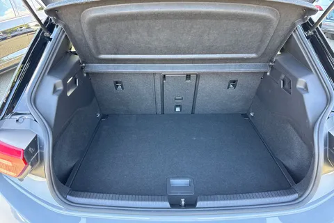 NV23VLE Volkswagen ID.3 Pro (58kWh) Auto Launch Edition 2  | Panoramic Glass Roof | Rear View Camer Thumbnail #10