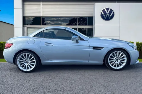 KJ16WDM Mercedes-Benz Slc 2.1 SLC250d AMG Line G-Tronic Euro 6 (s/s) 2dr Thumbnail #4