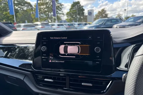 Volkswagen T-Roc 1.5 TSI Black Edition DSG Euro 6 (s/s) 5dr Thumbnail #48