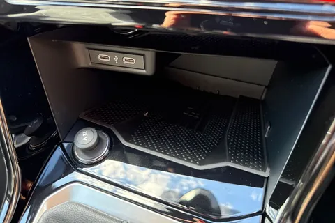 Volkswagen T-Roc 1.5 TSI Black Edition DSG Euro 6 (s/s) 5dr Thumbnail #50