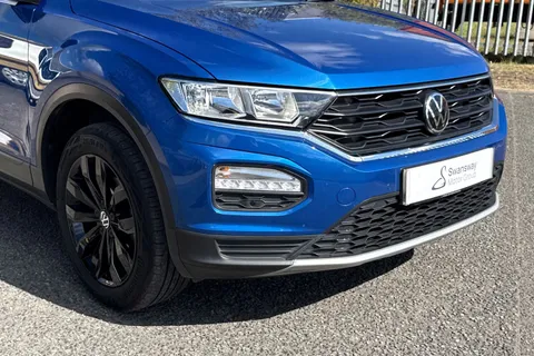 HV70SUH Volkswagen T-Roc 1.5 TSI EVO SE DSG Euro 6 (s/s) 5dr Thumbnail #9