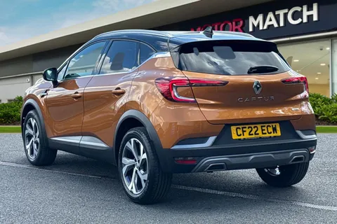 2 of 49 for RENAULT CAPTUR 1.3 Mild hybrid 140 R.S. Line 5dr