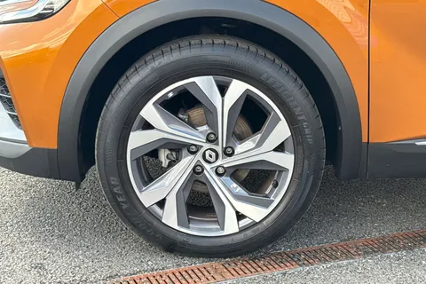 13 of 49 for RENAULT CAPTUR 1.3 Mild hybrid 140 R.S. Line 5dr