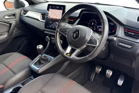 14 of 49 for RENAULT CAPTUR 1.3 Mild hybrid 140 R.S. Line 5dr