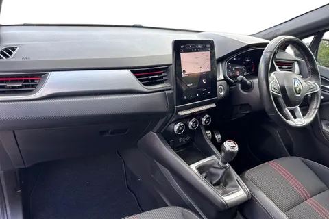 15 of 49 for RENAULT CAPTUR 1.3 Mild hybrid 140 R.S. Line 5dr