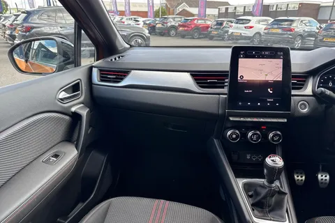 20 of 49 for RENAULT CAPTUR 1.3 Mild hybrid 140 R.S. Line 5dr