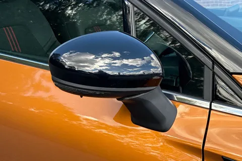 28 of 49 for RENAULT CAPTUR 1.3 Mild hybrid 140 R.S. Line 5dr