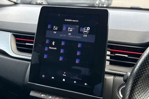 45 of 49 for RENAULT CAPTUR 1.3 Mild hybrid 140 R.S. Line 5dr