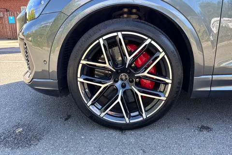 DL25XBX Audi RS Q8 SUV performance Carbon Black 640 PS tiptronic Thumbnail #10