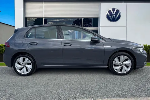 KW21OJR Volkswagen Golf 2.0 TDI 150 Style 5dr DSG ⭐1 Year VW Warranty⭐ Thumbnail #4