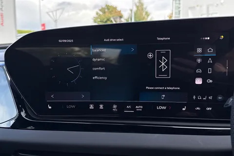 DX25USD Audi A5 Avant Launch Edition TDI  204 PS S tronic Thumbnail #29