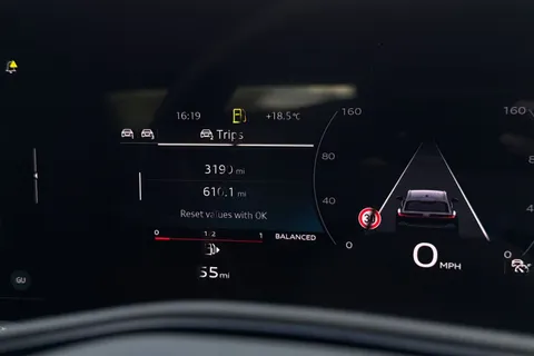 DX25USD Audi A5 Avant Launch Edition TDI  204 PS S tronic Thumbnail #40